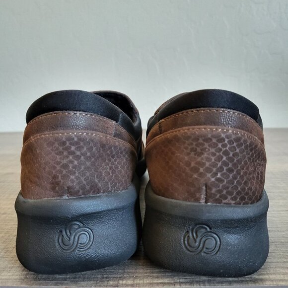 Clarks Cloudsteppers Sillian 2.0 Day Loafer Shoe Side Zip Brown Size Women's 5.5 - Picture 4 of 10